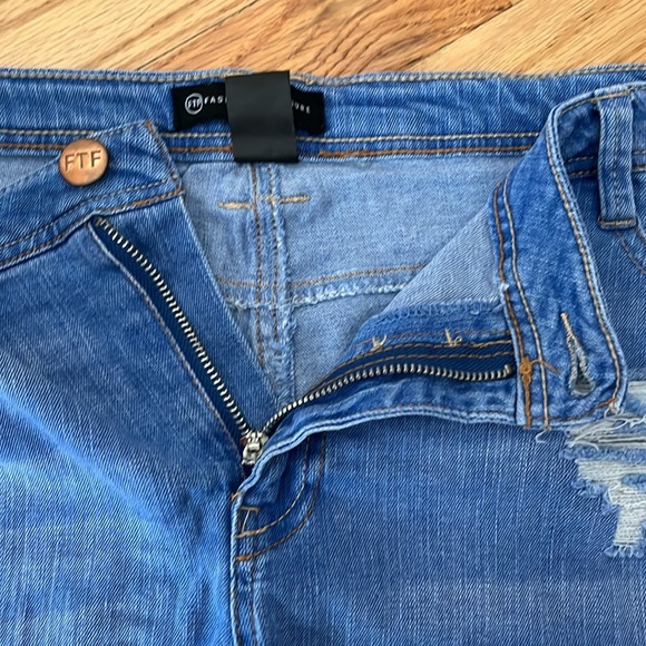 Fashion to Figure Jean denim shorts Sz 18 - Picture 4 of 6